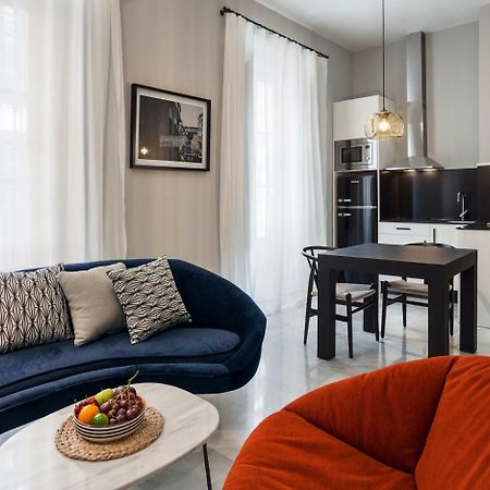 Apartamentos One Shot Conde De Torrejon Séville Extérieur photo
