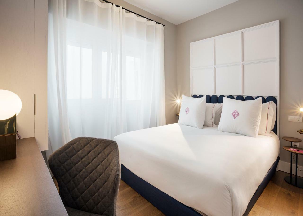 Apartamentos One Shot Conde De Torrejon Séville Extérieur photo